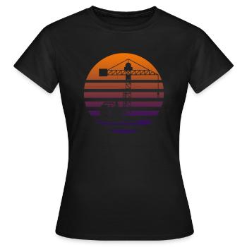 Kran - Frauen T-Shirt - Schwarz - Vorne - AI Model Female 172 dark (172cm)