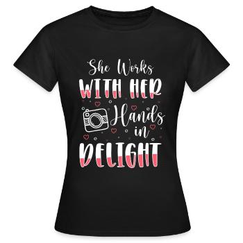 Fotograf Fotografin Spiegelreflex Motiv - Frauen T-Shirt - Schwarz - Vorne - AI Model Female 172 dark (172cm)