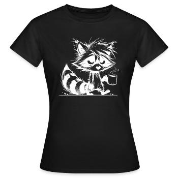 Verschlafener müder Waschbär mit Kaffeetasse - Frauen T-Shirt - Schwarz - Vorne - AI Model Female 172 dark (172cm)