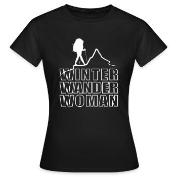 Winter wander woman - Frauen T-Shirt - Schwarz - Vorne - AI Model Female 172 dark (172cm)