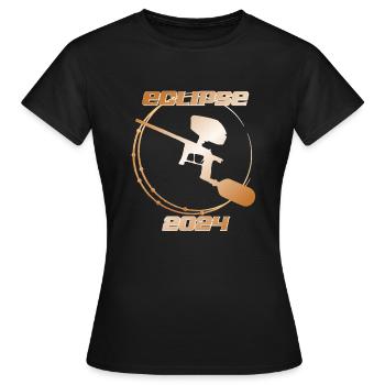 Eclipse 2024, mit einem Paintball-Marker. - Frauen T-Shirt - Schwarz - Vorne - AI Model Female 172 dark (172cm)