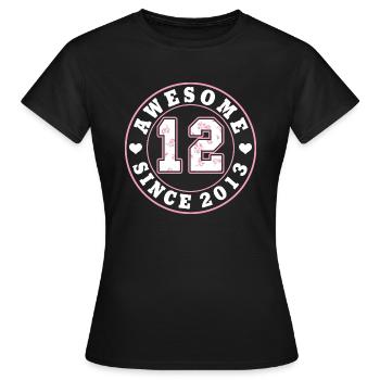 12. Geburtstag Awesome since 2013 Geschenkidee - Frauen T-Shirt - Schwarz - Vorne - AI Model Female 172 dark (172cm)
