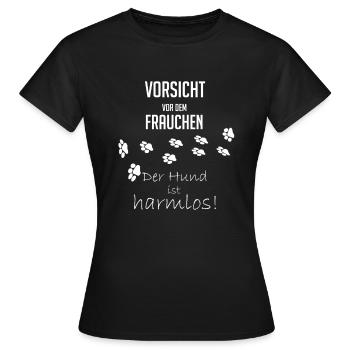 Vorsicht vor dem Frauchen. Hund harmlos. - Frauen T-Shirt - Schwarz - Vorne - AI Model Female 172 dark (172cm)