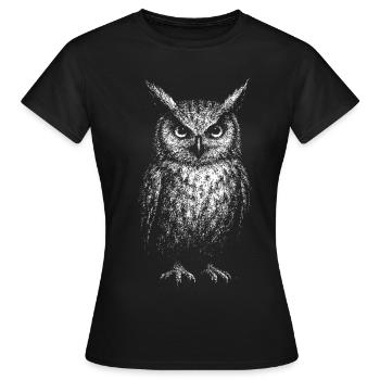 An eagle owl - Women's T-Shirt - black - Front - AI Model Female 172 dark (172cm)