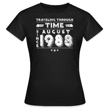 Vintage Voyage dans le Temps Anniversaire Design Août 1988 - T-shirt Femme - noir - Devant - AI Model Female 172 dark (172cm)