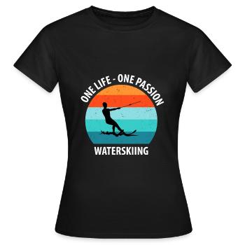 Ski nautique, ski nautique, skieurs nautiques - T-shirt Femme - noir - Devant - AI Model Female 172 dark (172cm)