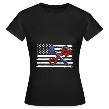 Autofahrer - Frauen T-Shirt - Schwarz - Vorne - AI Model Female 172 dark (172cm)