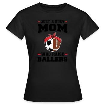 baller fussball baller Geschenk - Frauen T-Shirt - Schwarz - Vorne - AI Model Female 172 dark (172cm)