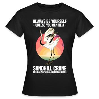 Kranich - Frauen T-Shirt - Schwarz - Vorne - AI Model Female 172 dark (172cm)