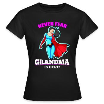 Never Fear Grandma är här - T-shirt dam - svart - Fram - AI Model Female 172 dark (172cm)