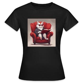 Rot weiße Katze im Sessel mit Mantel - Frauen T-Shirt - Schwarz - Vorne - AI Model Female 172 dark (172cm)