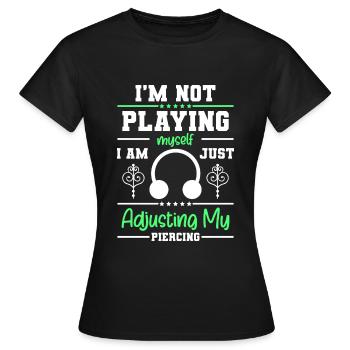Piercing Schmerz Tattoo Humor - Frauen T-Shirt - Schwarz - Vorne - AI Model Female 172 dark (172cm)