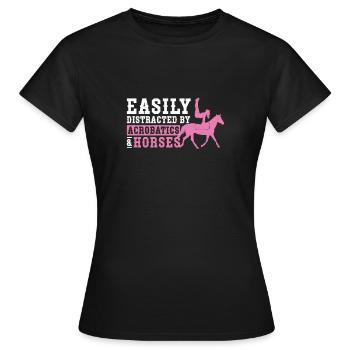 Leicht abgelenkt durch Akrobatik und - Frauen T-Shirt - Schwarz - Vorne - AI Model Female 172 dark (172cm)
