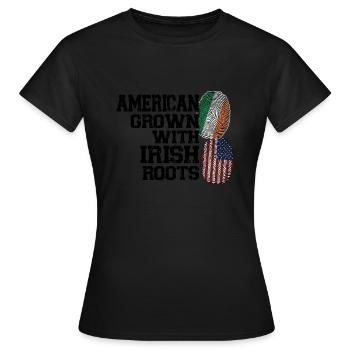 Irland Irisch Irische Wurzeln Geschenk - Frauen T-Shirt - Schwarz - Vorne - AI Model Female 172 dark (172cm)