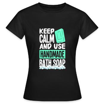 Seife machen - Frauen T-Shirt - Schwarz - Vorne - AI Model Female 172 dark (172cm)