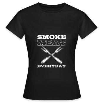 BBQ Grillkönig Grillmeister Grillzange - Frauen T-Shirt - Schwarz - Vorne - AI Model Female 172 dark (172cm)
