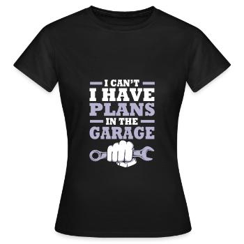Autofahrer - Frauen T-Shirt - Schwarz - Vorne - AI Model Female 172 dark (172cm)