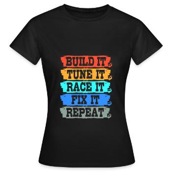 Autofahrer - Frauen T-Shirt - Schwarz - Vorne - AI Model Female 172 dark (172cm)