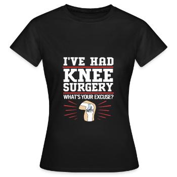 Knie Operation - Frauen T-Shirt - Schwarz - Vorne - AI Model Female 172 dark (172cm)
