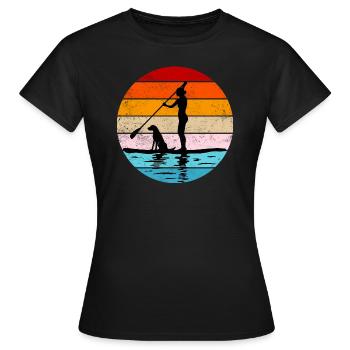 Debout Femme Pagayeuse avec chien - T-shirt Femme - noir - Devant - AI Model Female 172 dark (172cm)