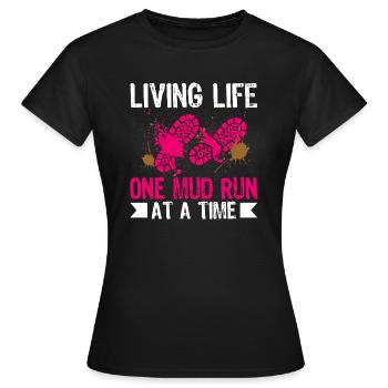 Mud Run Mudding Sistas Mudder - Women's T-Shirt - black - Front - AI Model Female 172 dark (172cm)