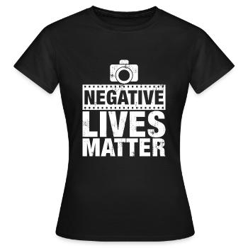 Photographie analogique Photographie analogique Négatifs de film - T-shirt Femme - noir - Devant - AI Model Female 172 dark (172cm)