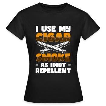 Rauchen Kippe Cool - Frauen T-Shirt - Schwarz - Vorne - AI Model Female 172 dark (172cm)