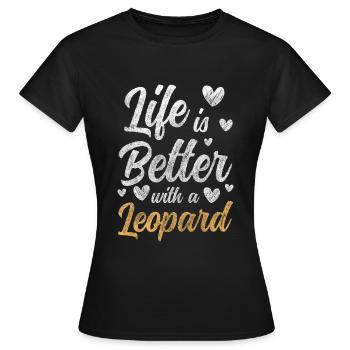 Raubtier Gefahr - Frauen T-Shirt - Schwarz - Vorne - AI Model Female 172 dark (172cm)