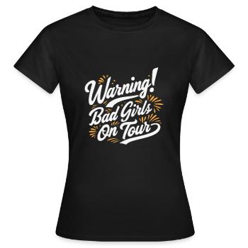 Girls on Tour Attention Women on Tour - T-shirt Femme - noir - Devant - AI Model Female 172 dark (172cm)