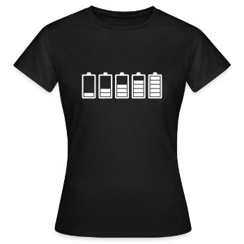 Batterie laden - Frauen T-Shirt - Schwarz - Vorne - AI Model Female 172 dark (172cm)