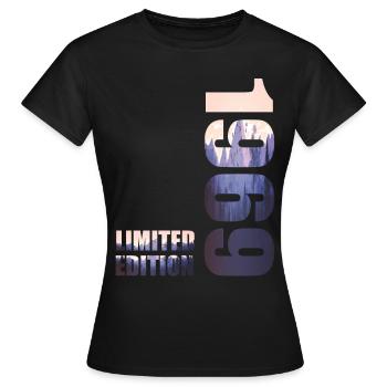 1969. Limited Edition T-Shirt Geburtstags Idee - Frauen T-Shirt - Schwarz - Vorne - AI Model Female 172 dark (172cm)