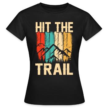 Bergläufer Joggen in den Bergen - Frauen T-Shirt - Schwarz - Vorne - AI Model Female 172 dark (172cm)