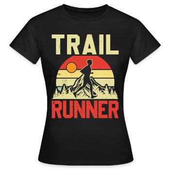 Bergläufer Joggen in den Bergen - Frauen T-Shirt - Schwarz - Vorne - AI Model Female 172 dark (172cm)