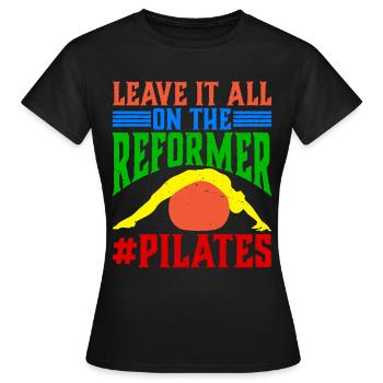 Laissez-vous séduire par le réformateur #Pilates 14 - T-shirt Femme - noir - Devant - AI Model Female 172 dark (172cm)