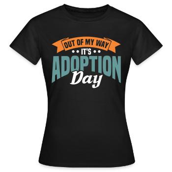 Adopts Adopts Foster Father Foster Mother - Women's T-Shirt - black - Front - AI Model Female 172 dark (172cm)