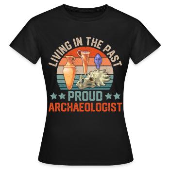 Entdecken Sie Mit Jedem Design Die Geheimnisse Der - Frauen T-Shirt - Schwarz - Vorne - AI Model Female 172 dark (172cm)