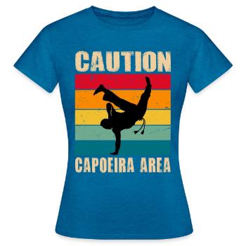 Achtung Capoeira Gebiet - Frauen T-Shirt - Antikblaues Saphir meliert - Vorne - AI Model Female 172 dark (172cm)