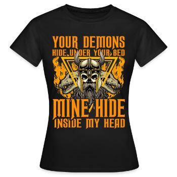Deine Dämonen verstecken sich unter deinem Bett, mein Versteck im Inneren - Frauen T-Shirt - Schwarz - Vorne - AI Model Female 172 dark (172cm)