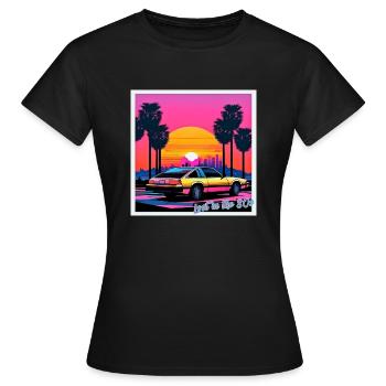 Voiture des années 80 sur la route de Los Angeles - T-shirt Femme - noir - Devant - AI Model Female 172 dark (172cm)