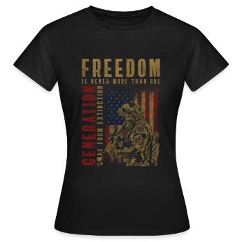 Démonstration d’infanterie de soldats - T-shirt Femme - noir - Devant - AI Model Female 172 dark (172cm)