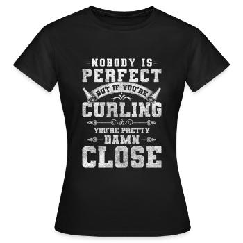 Sport Sieger Curlingsteine Wischer - Frauen T-Shirt - Schwarz - Vorne - AI Model Female 172 dark (172cm)