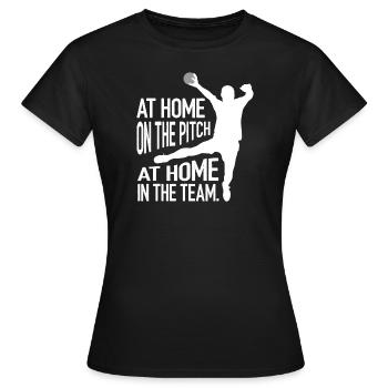Handball Handballer auf dem Spielfeld Geschenk - Frauen T-Shirt - Schwarz - Vorne - AI Model Female 172 dark (172cm)