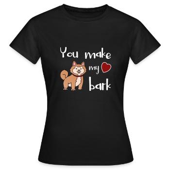 Akita Tu fais mon coeur aboyer - T-shirt Femme - noir - Devant - AI Model Female 172 dark (172cm)