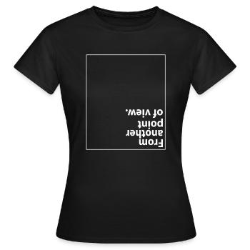 D'un autre point de vue - T-shirt Femme - noir - Devant - AI Model Female 172 dark (172cm)