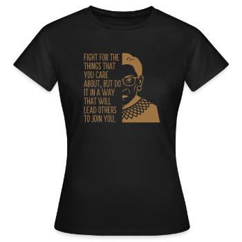 Ruth Bader Ginsburg Führende Stimme zum Frauenrecht - Frauen T-Shirt - Schwarz - Vorne - AI Model Female 172 dark (172cm)