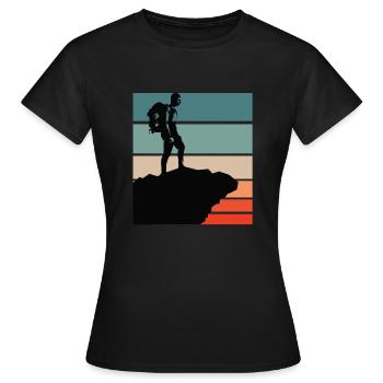 Hiking - Frauen T-Shirt - Schwarz - Vorne - AI Model Female 172 dark (172cm)