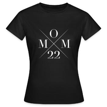 MOM 2022-growing mother family parents - Women's T-Shirt - black - Front - AI Model Female 172 dark (172cm)