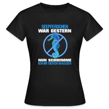 Seepferdchen gemacht Kind lernt das Schwimmen - Frauen T-Shirt - Schwarz - Vorne - AI Model Female 172 dark (172cm)
