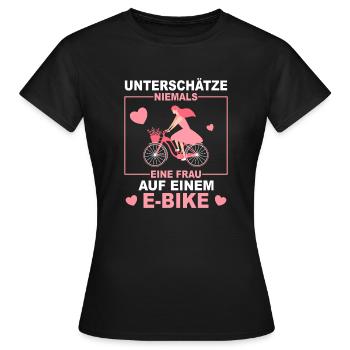 E-Bike Fahren Fahrradfahrer Fahrradfahrerin - Frauen T-Shirt - Schwarz - Vorne - AI Model Female 172 dark (172cm)