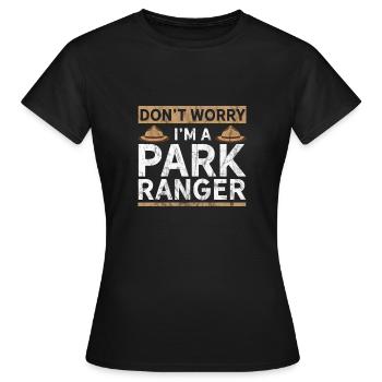 Lustiger Park Ranger - Frauen T-Shirt - Schwarz - Vorne - AI Model Female 172 dark (172cm)
